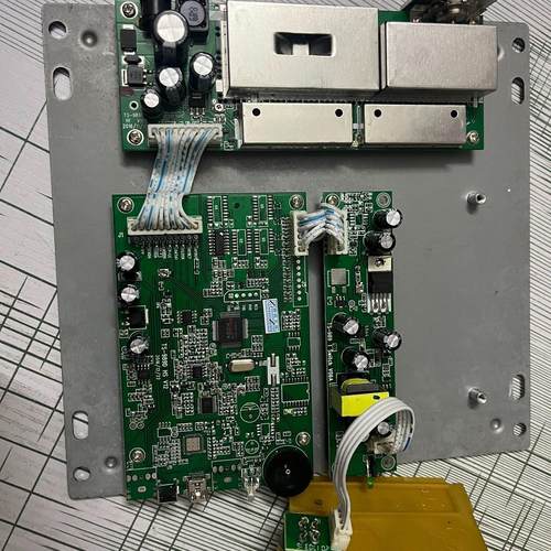 主板一套 底坐也在 成色非常好 需要的可以 包