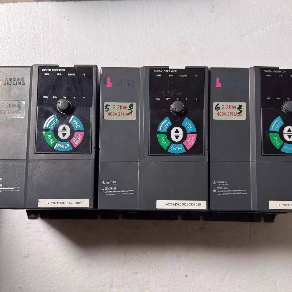 变频器JV3000系列JVG02D243K 成色不错 实物拍