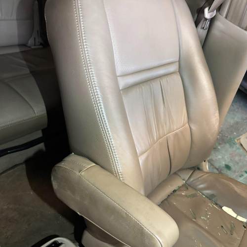 普利马主驾驶座椅扶手