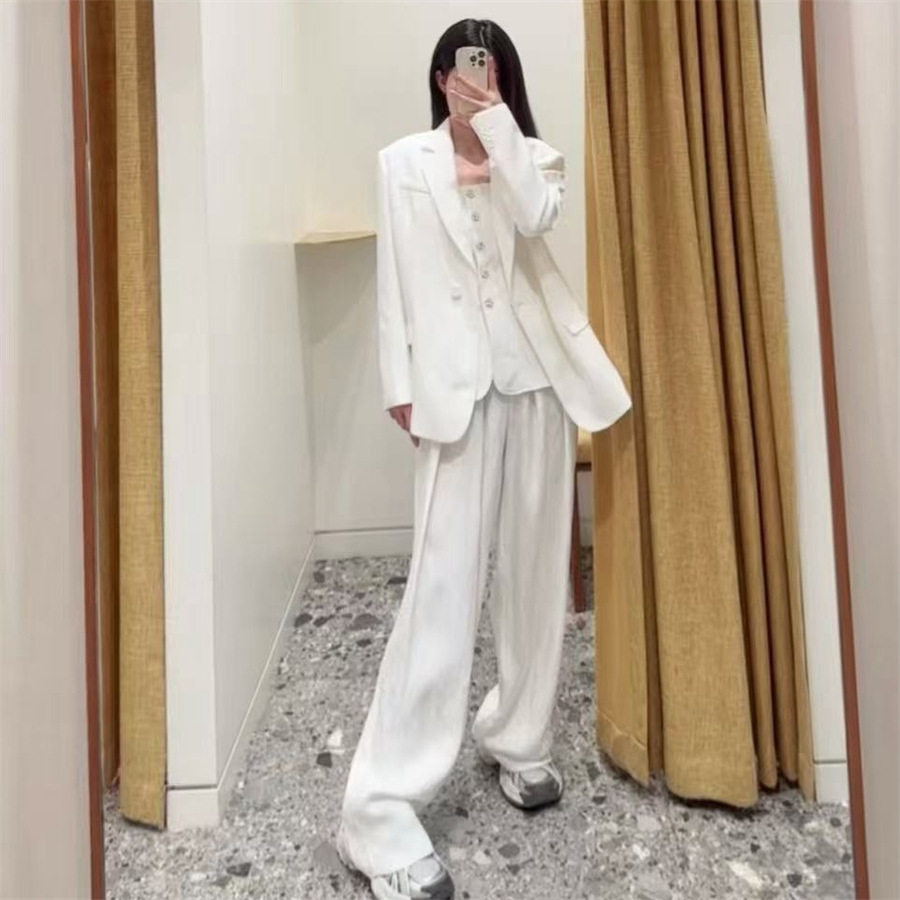 博主同款 2025早春新款女装一粒扣纯色西装外套抹胸上衣阔腿长裤