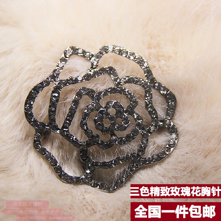 韩国时尚胸针女丝巾扣水钻胸针三色玫瑰花胸针胸花别针领针包邮