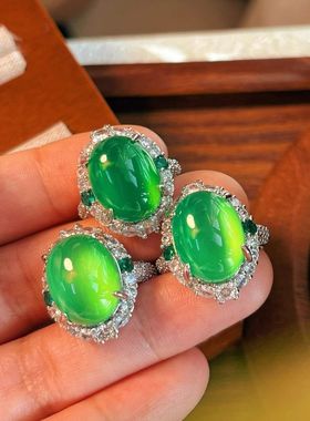 起光天然绿玉髓大蛋面戒指 玻璃体颗颗帝王绿媲美翡翠色玉石戒指