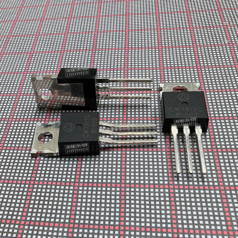 CW7912C三端稳压管晶体管三极管