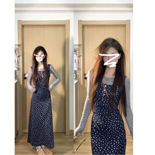 早秋穿搭配一整套 2025新款 秋装 蓝色收腰碎花吊带连衣裙子长裙女装