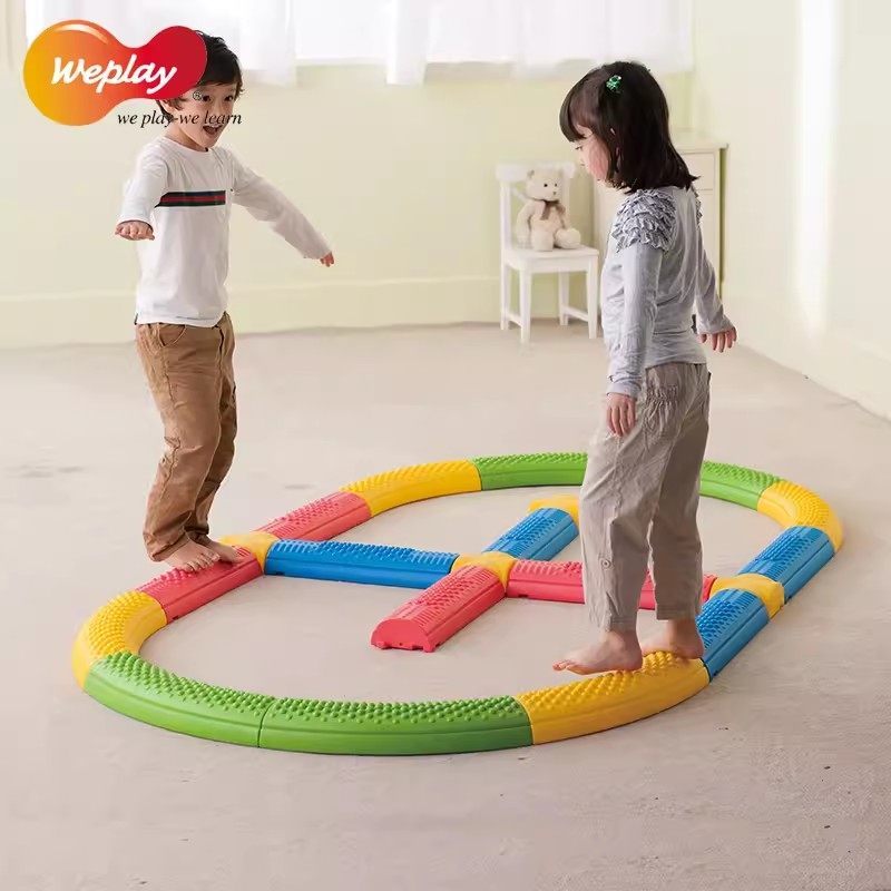 波浪触觉蜂蜜平衡步道蓝色绿色丛林步道台湾Weplay儿童