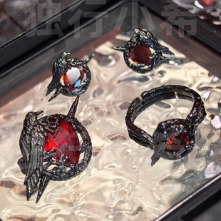 乌鸦胸针小梅秦彻游戏周边项链两戴红色锆石乌鸦戒指耳钉耳夹