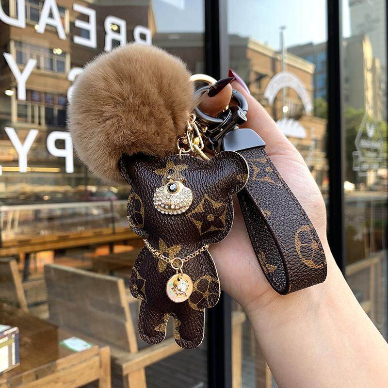 LV&GEDETE 钥匙扣挂饰老花小熊车钥匙链情侣月亮包挂件锁匙扣装饰