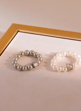 2024新款简约小众设计麻灰色戒指 锆石施家正圆珍珠个性食指戒女