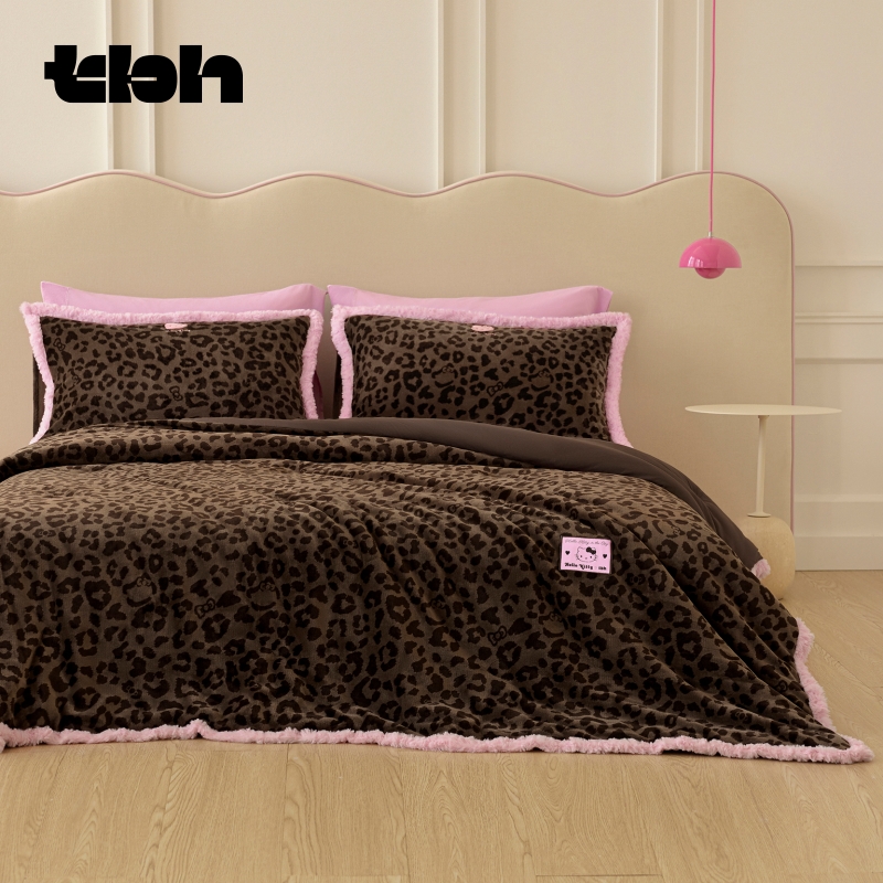 tbh野兽派HelloKitty牛奶绒暖被