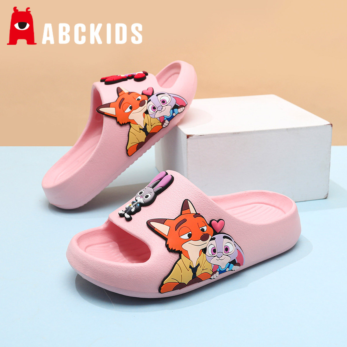 疯狂动物城儿童拖鞋女童凉拖新款四季2026防滑女孩洗澡软底男童