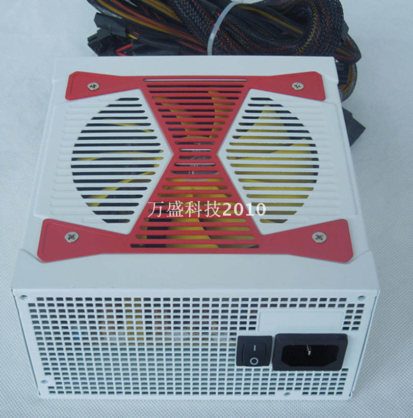 全新库存680W超静音电脑电源PK海盗船750W台式机电脑电源PC电源