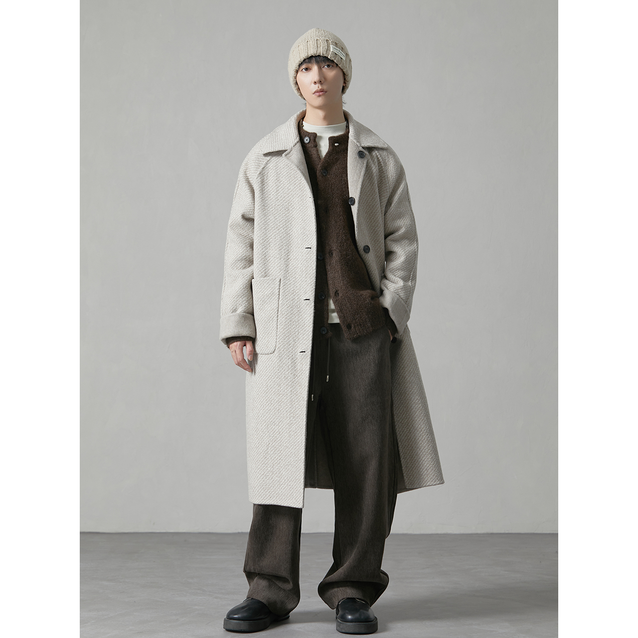 亨佰仕中长款羊毛混纺大衣