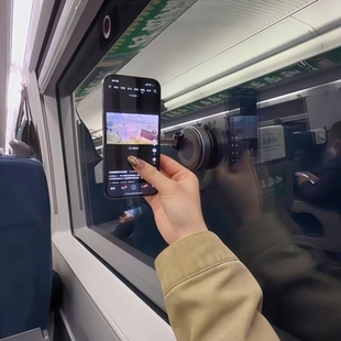 i人的拍照搭子|高铁飞机旅行手机懒人支架返乡追剧可携式新年旅行