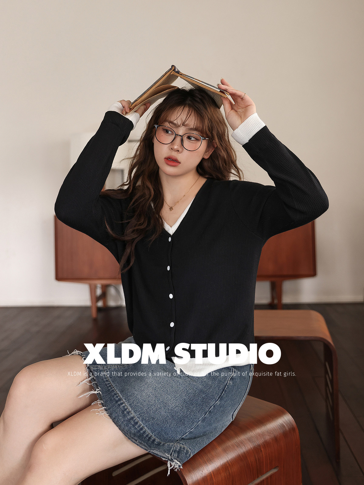 XIAOLI의 자체 제작 대형 여성 기본 다목적 캐주얼 복고풍 컬러 매칭 가짜 투피스 지방 MM 가을 울 니트 가디건