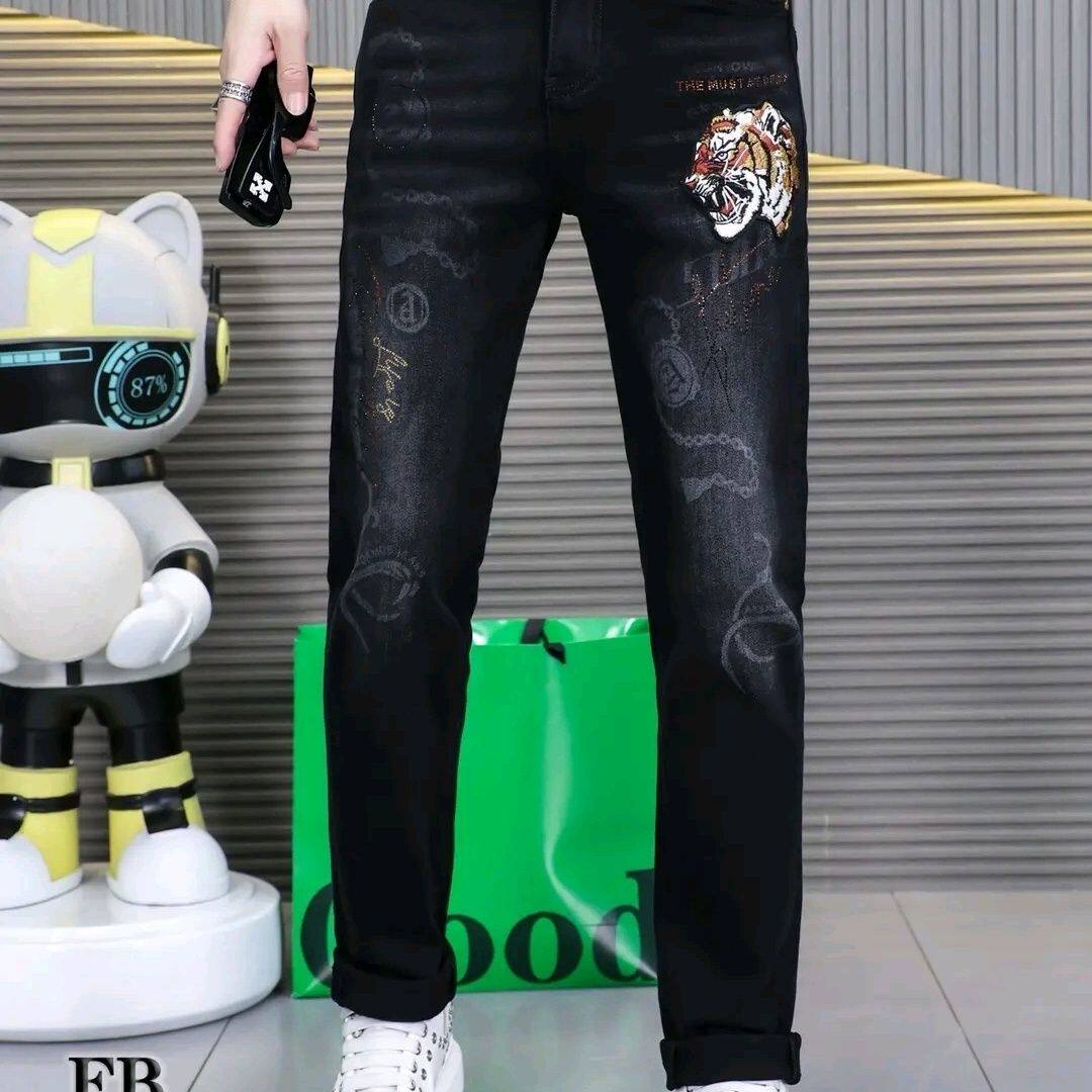 欧货秋冬男士时尚牛仔裤百搭新款潮牌刺绣虎头小脚黑色修身长裤
