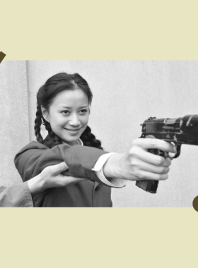 倪虹洁 蓝色骨头电影海报墙贴 宿舍卧室装饰画报