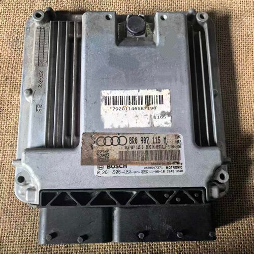 适配于A1A3A4LA5Q3Q5Q7发动机电脑行车ECU 0261A06182 8R0907115M