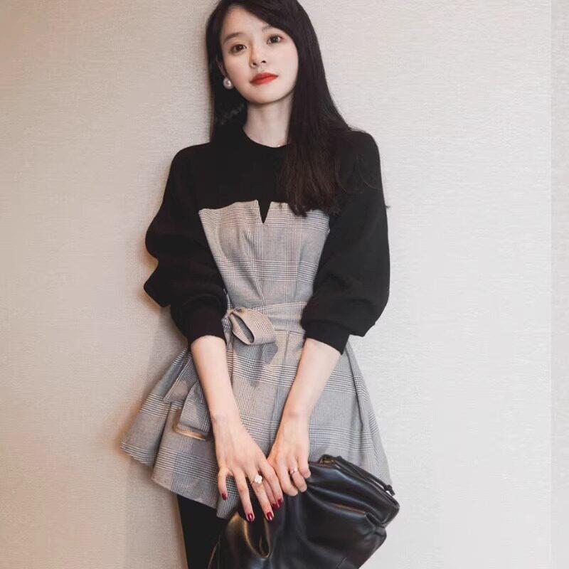 欧洲站秋装女款2025年新款拼接小个子显高黑色针织连衣裙小众设计