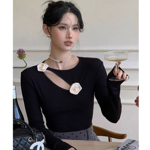 花朵独特漂亮长袖T恤女早秋季超好看单穿chic别致露锁骨打底上衣