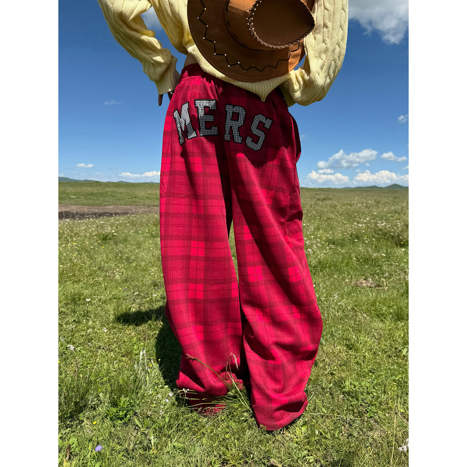 F383 美式复古街头红色格纹休闲裤男女新款宽松运动显瘦阔腿裤ins