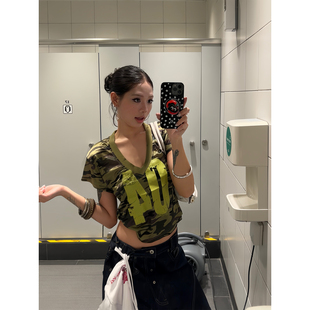 休闲v领显瘦短款 F383 T恤夏季 复古迷彩字母印花短袖 辣妹上衣 美式