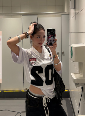 F383 美式复古数字徽章V领运动风T恤夏季hiphop宽松休闲街头球服