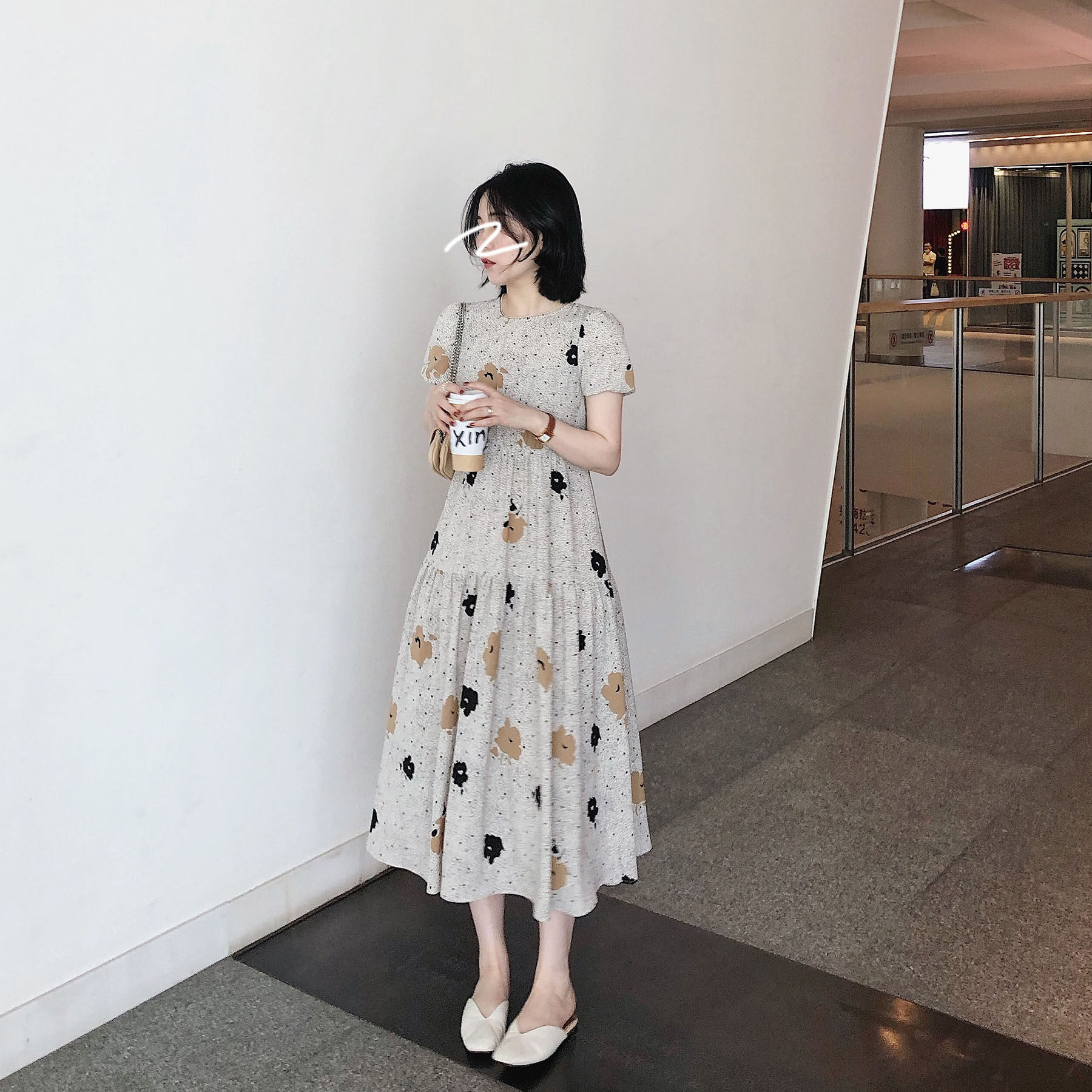 misslady韩版通勤夏季复古杏色2024几何连衣裙中长款收腰圆领短袖