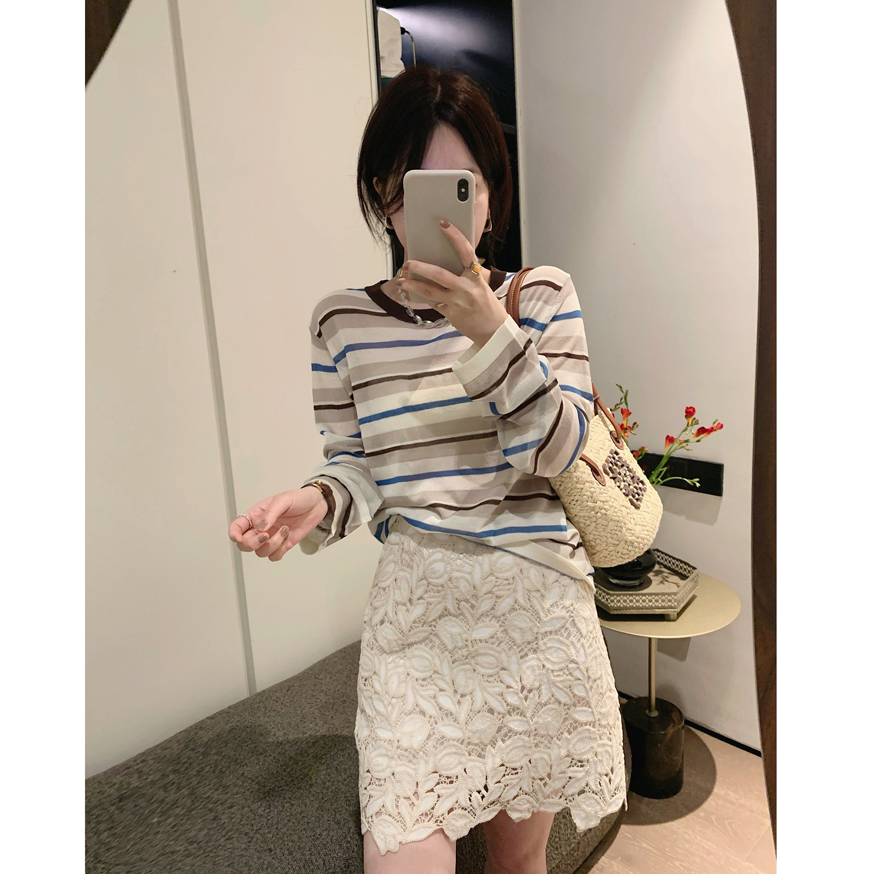 轻薄洋气冰丝条纹针织衫图片
