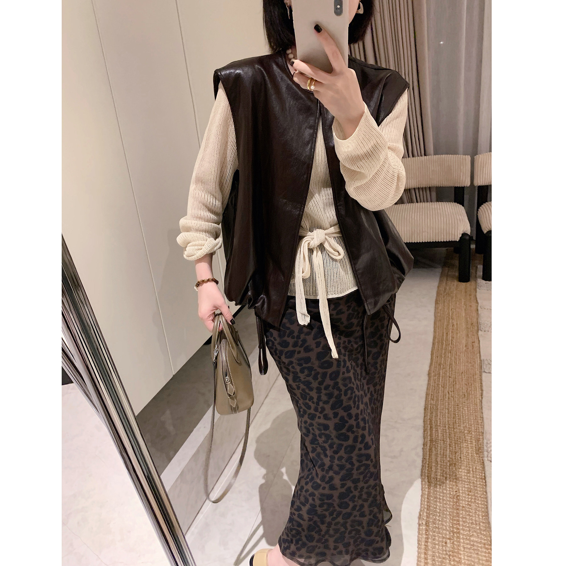 misslady洋气pu皮衣马甲下摆抽绳外套女上衣宽松复古夹克马夹韩系,女装/女士精品,马夹,淘宝优惠券,粉丝福利购,淘宝优惠卷