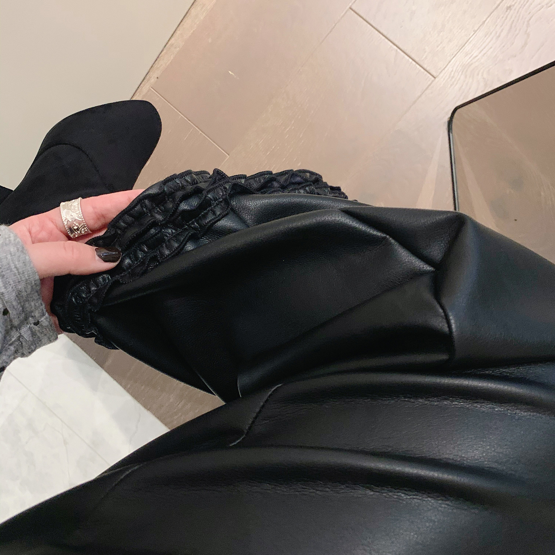 misslady黑色洋气柔软pu皮质木耳边松紧腰九分阔腿裤女高腰秋冬新,女装/女士精品,休闲裤,淘宝优惠券,粉丝福利购,淘宝优惠卷