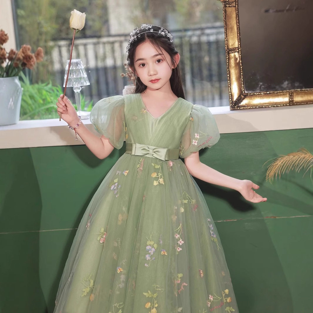 高端公主裙小女孩绿色森系清新绝美主持人蓬蓬裙模特考级领唱演出