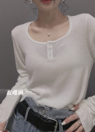 衣唯硕88116摁扣方圆领羊毛混纺净版修身打底衫针织衫女