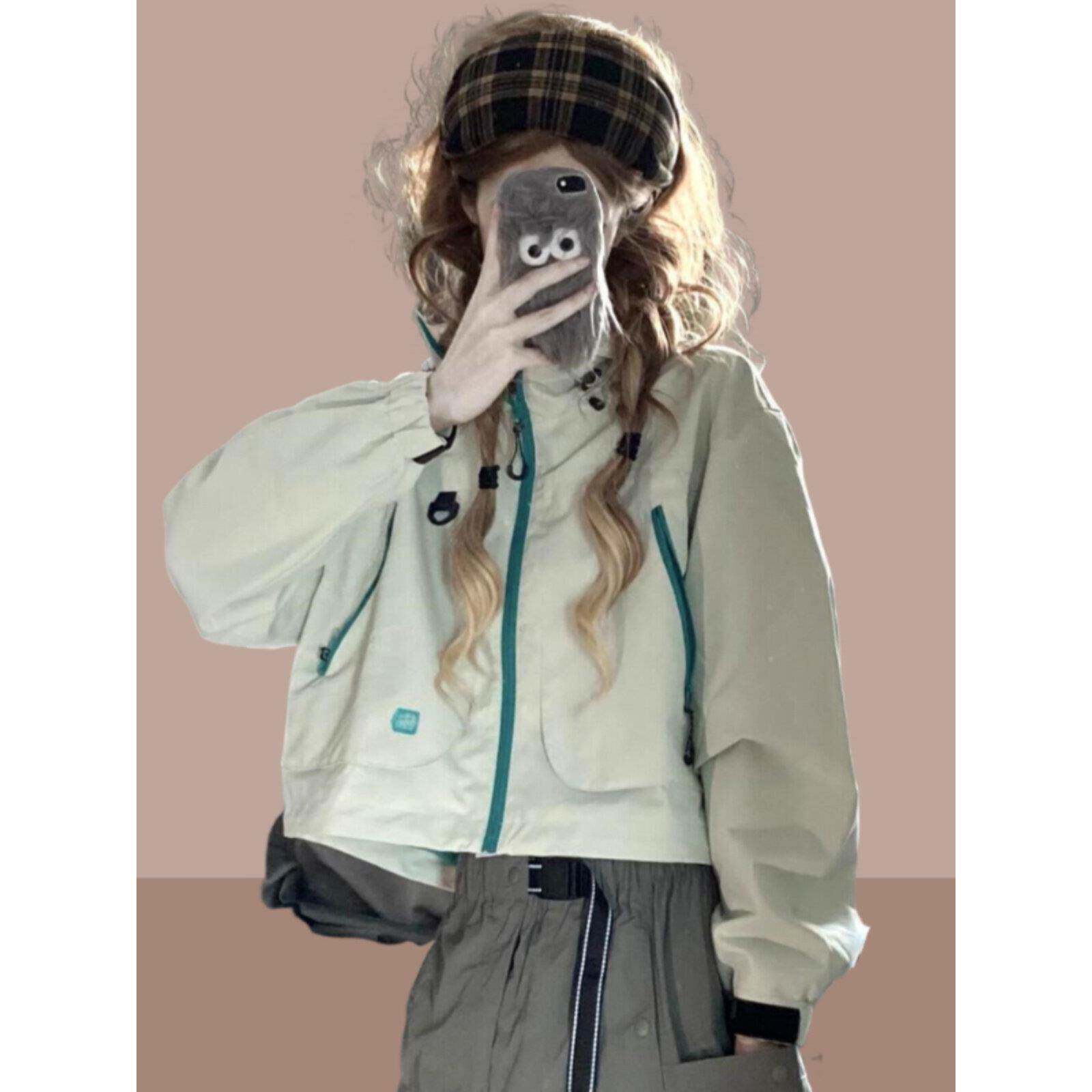 日系外套女2025秋季新款小个子防风冲锋衣独特洋气连帽夹克短上衣