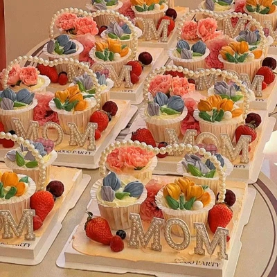 2025母亲节纸杯蛋糕装饰mom珍珠爱心插件妈妈节日甜品台烘焙装扮