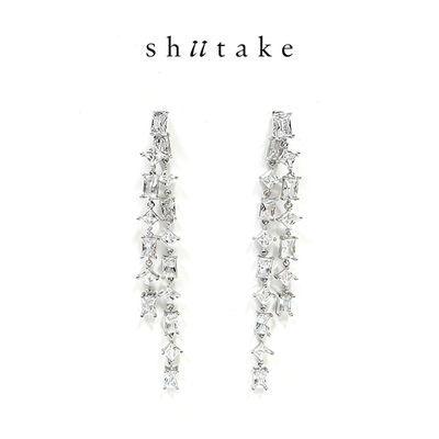 Shiitake「流星倒影」锆石线条拖尾形耳钉