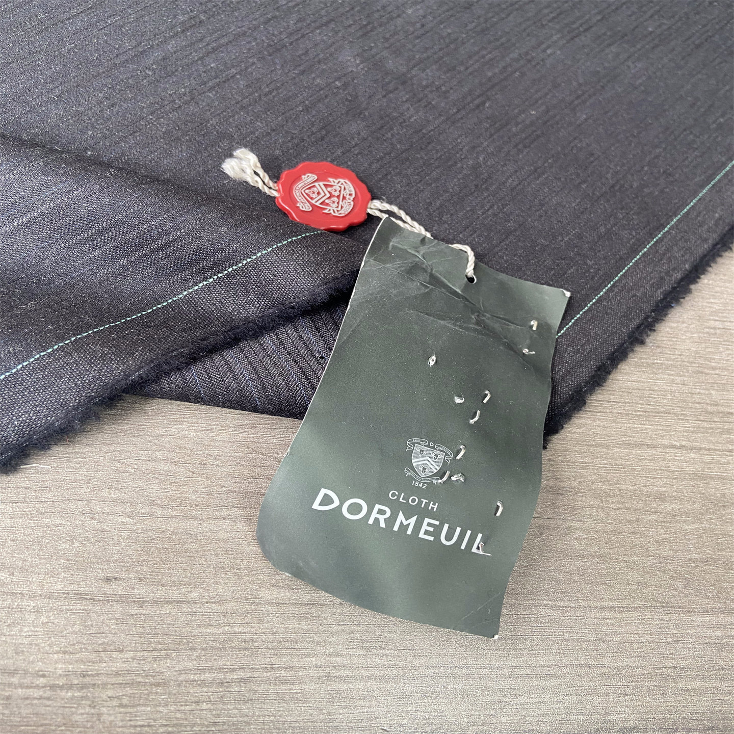 DORMEUIL英国ding级纯羊毛条纹黑灰精纺面料定制西装西裤布料