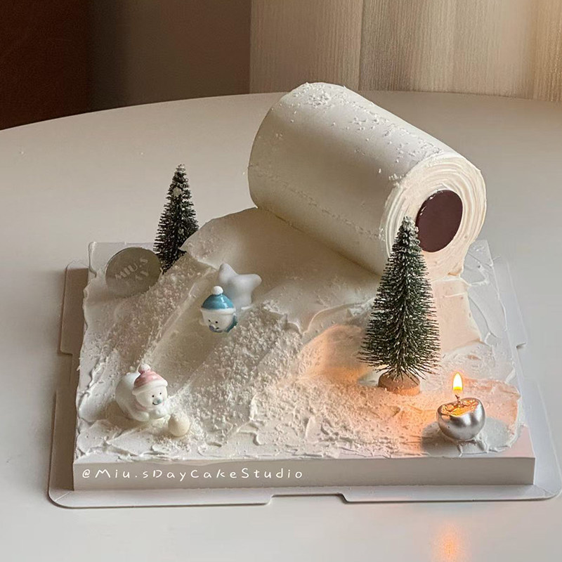2025圣诞节快乐滑雪场景雪人蛋糕装饰摆件松树雪景微景观烘焙配件