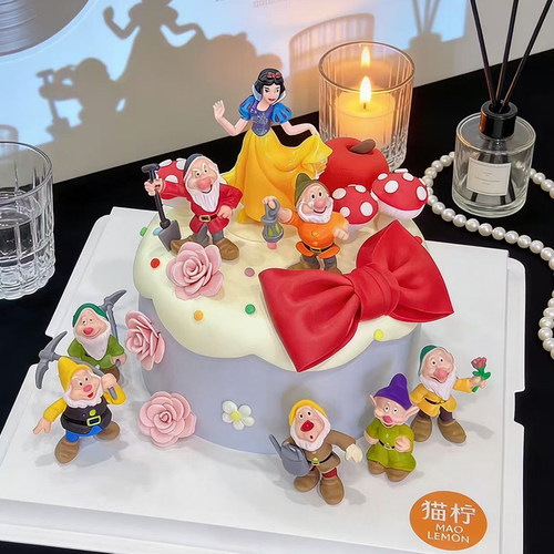 白雪公主和七个小矮人儿童女孩生日蛋糕装饰红蘑菇玫瑰花装扮摆件
