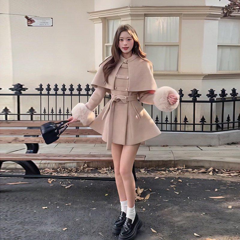 现货！秋冬财阀千金风可拆卸斗篷披风+毛毛领大衣毛呢外套连衣裙