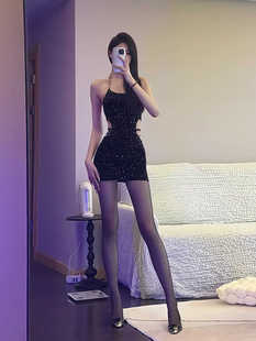 夏季辣妹蹦迪裙子挂脖亮片设计性感夜店露腰修身包臀短款连衣裙女