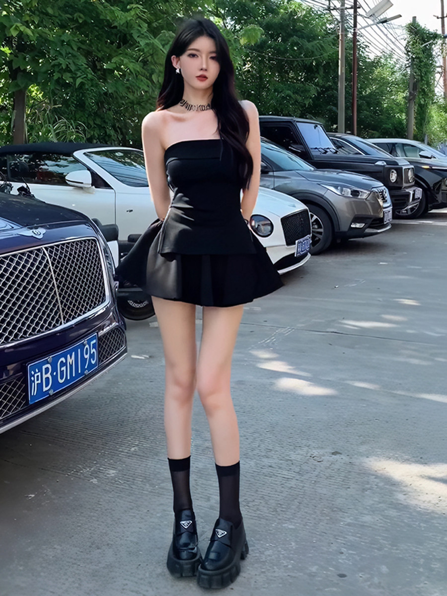 现货夏季修身显瘦气质抹胸上衣＋小黑裙高腰气质蓬蓬裙裤辣妹套装