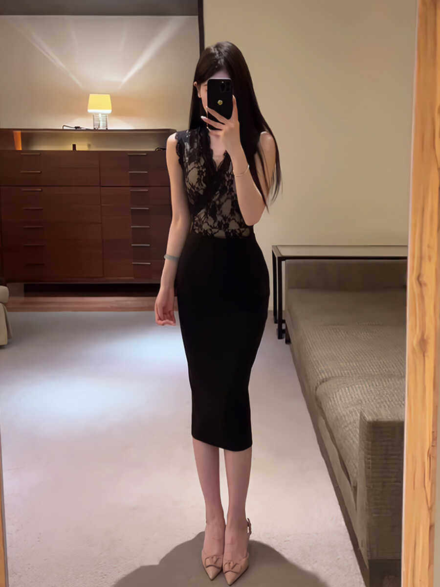 轻熟姐姐风穿搭夏季V领蕾丝无袖性感上衣+高腰包臀半身裙两件套女