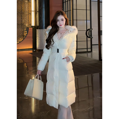 白色收腰大毛领连帽羽绒服外套