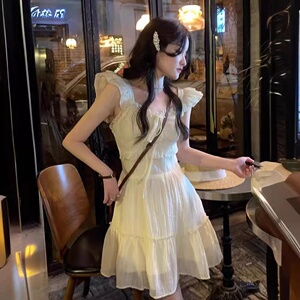 纯欲风复古小个子穿搭吊带连衣裙感小众蝴蝶结收腰小飞袖裙子