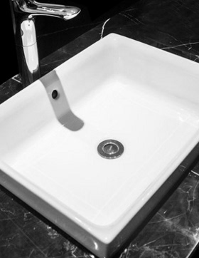 TOTO洁具卫浴 洗面器 桌上式洗面器  LW1715B