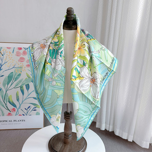 易梦玲同款绿色印花丝巾绿植花卉淡雅配色精致印花90cm方巾披肩
