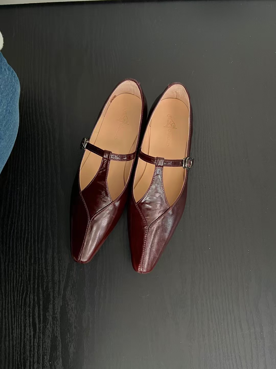 gelly安可拉红玛丽珍女鞋T字带柔软牛皮镂空搭扣舒适平跟尖头单鞋