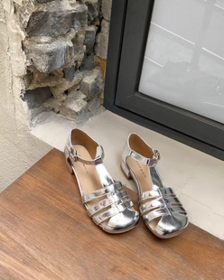 tombor复古小众设计猪笼凉鞋女2025夏平底银色包头编织黑色罗马鞋