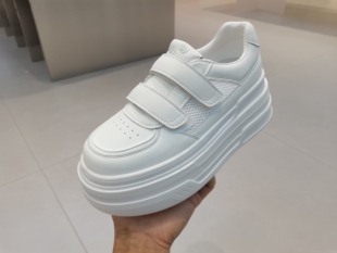 2026夏季新款真皮女鞋魔术贴小白鞋厚底休闲增高透气网百搭板鞋子