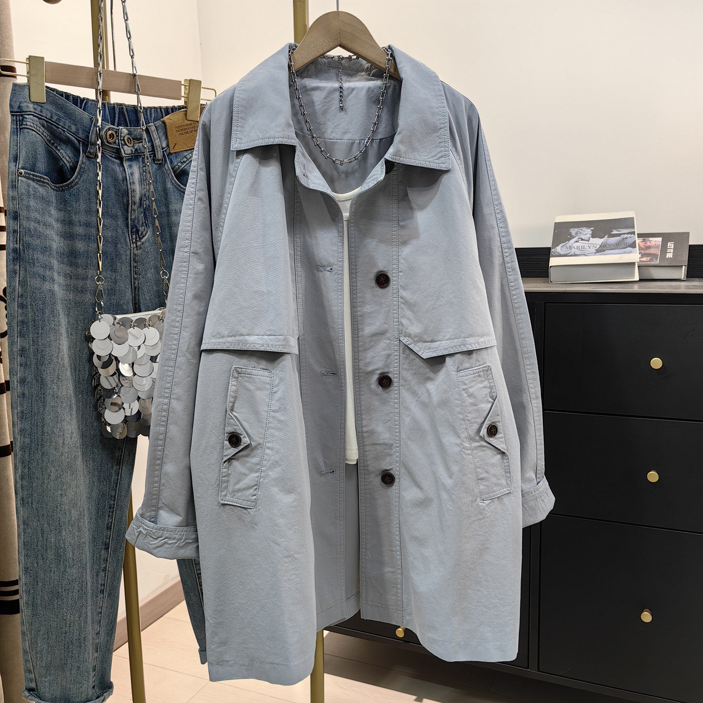 2026早春新款浅蓝色纯棉工装风衣女中长款宽松休闲插肩袖薄外套潮